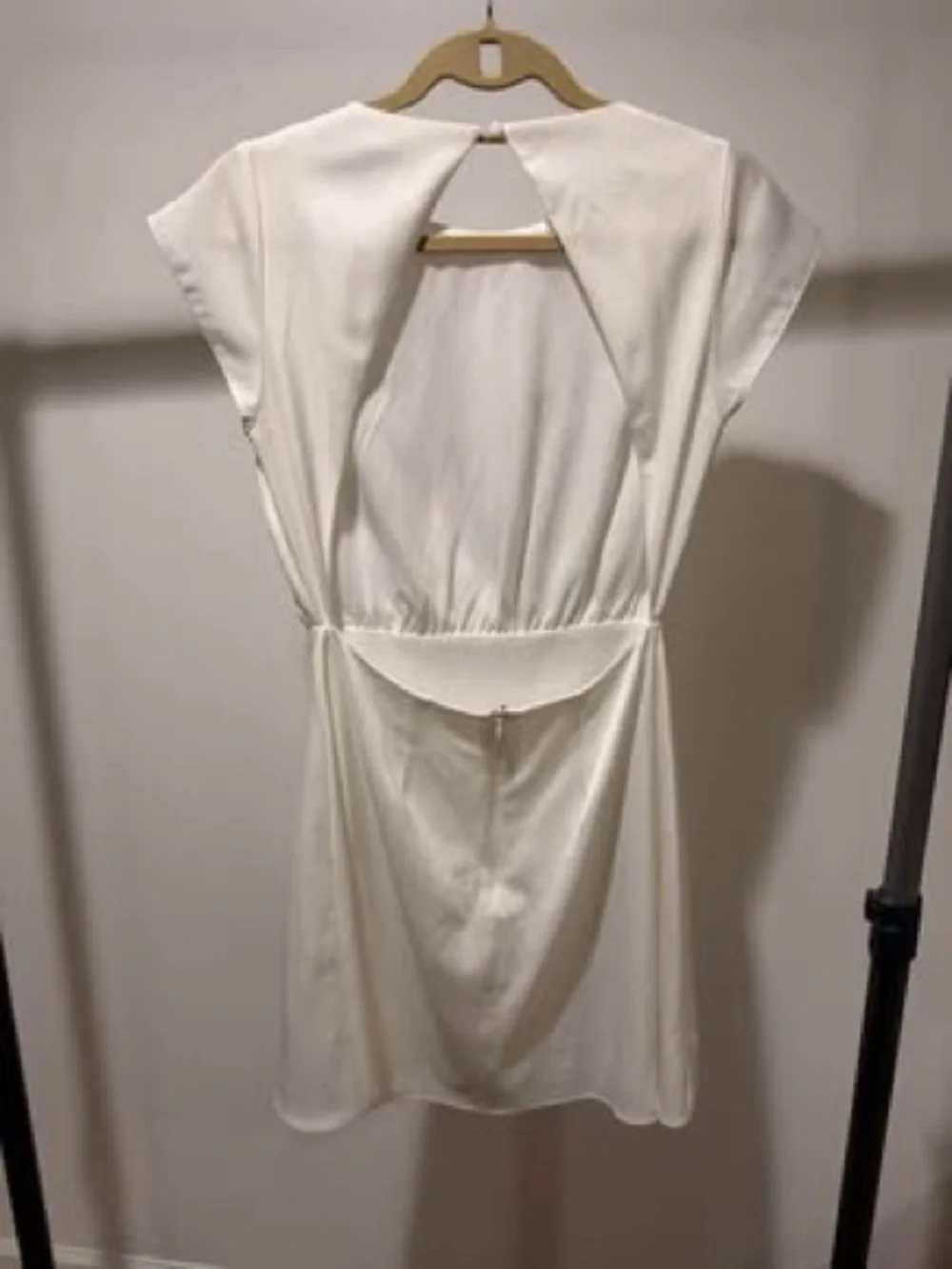Women's White Cap-Sleeve Tie-Back Dress